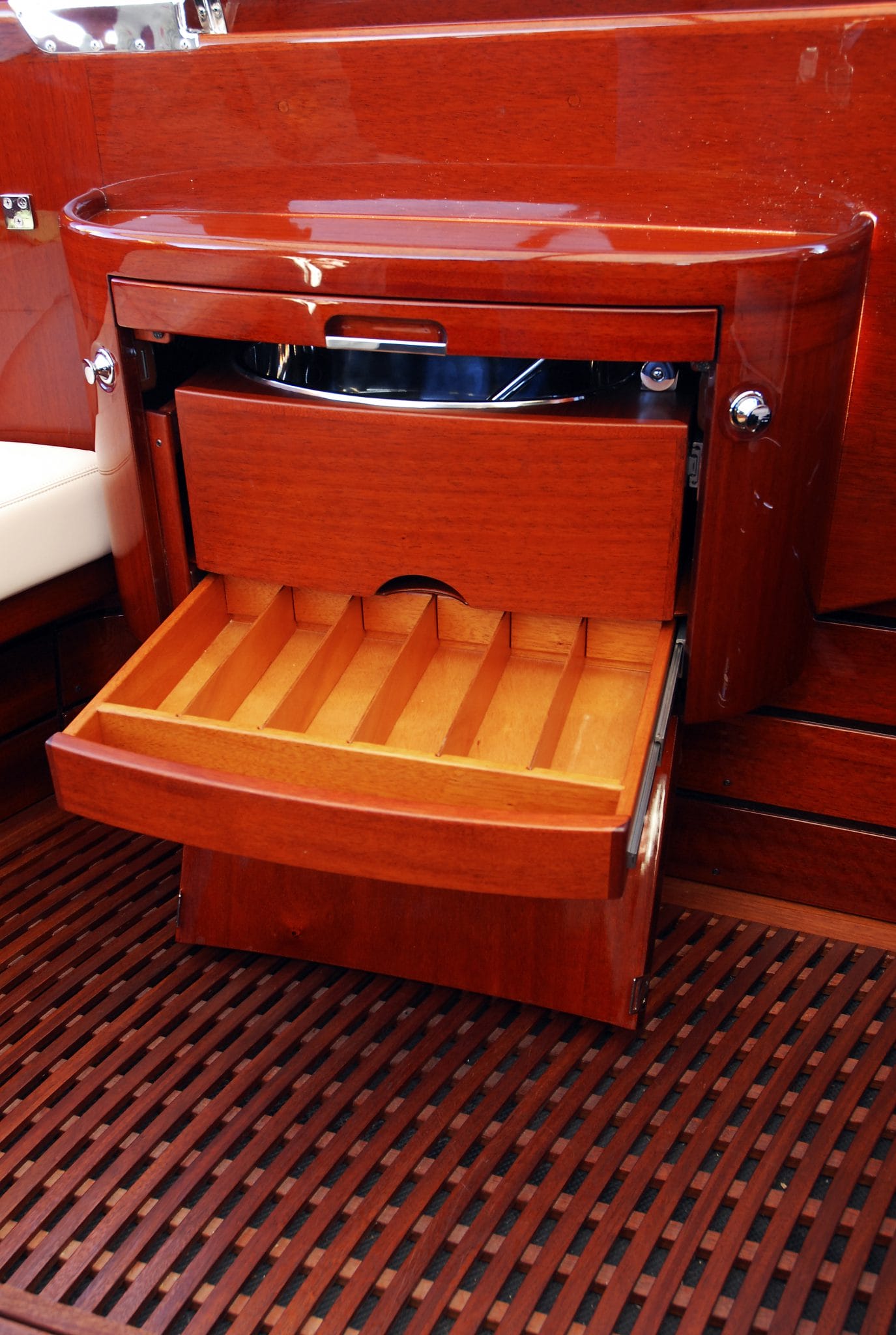 Unique storage on Susan C