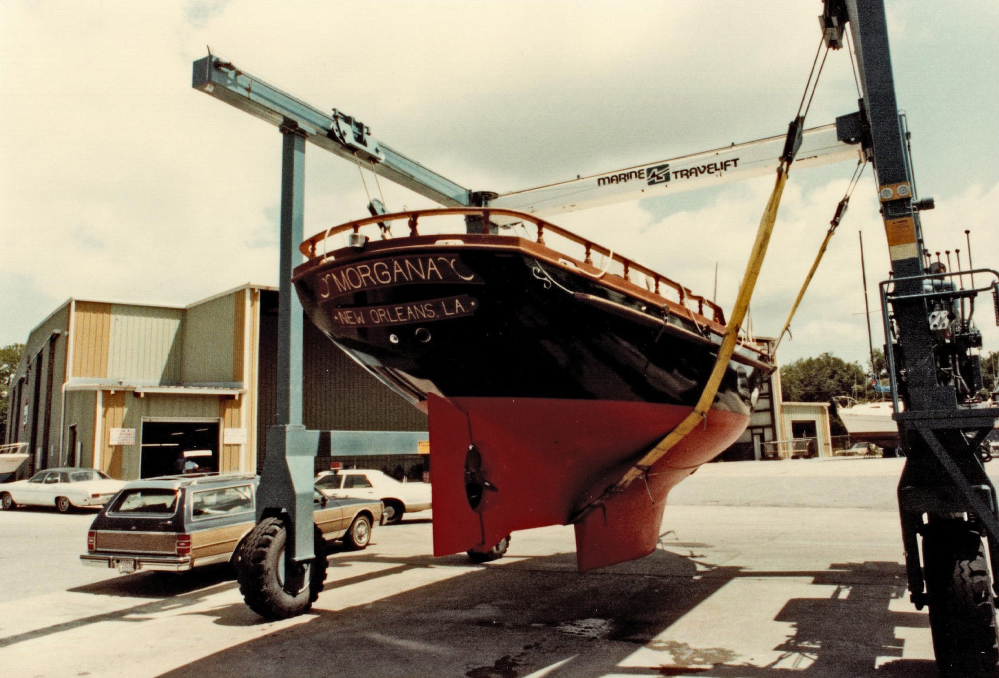 Travel lift taking Morgana to water for testing