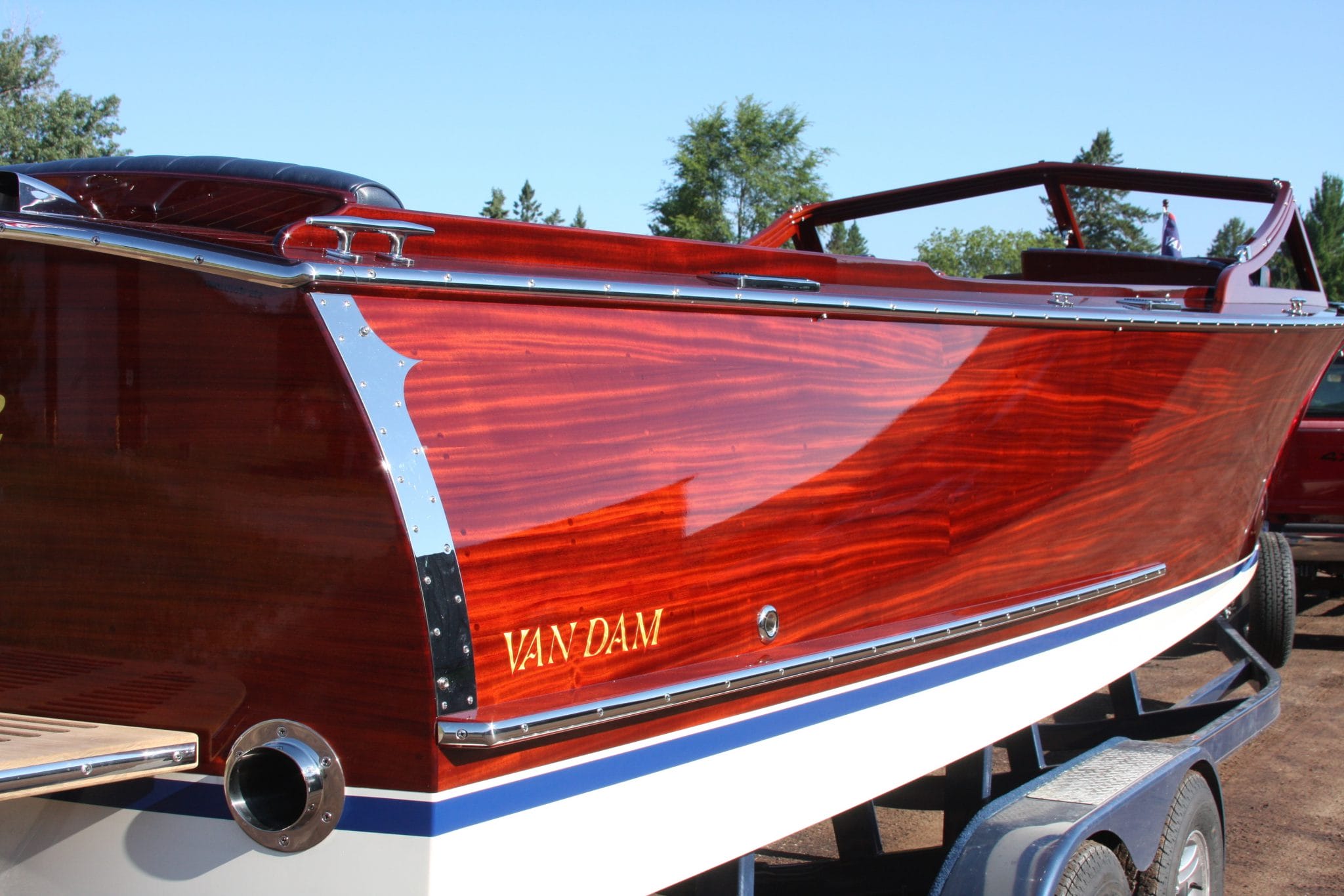 Beautiful Zebra mahogany grain on 3/4 Time
