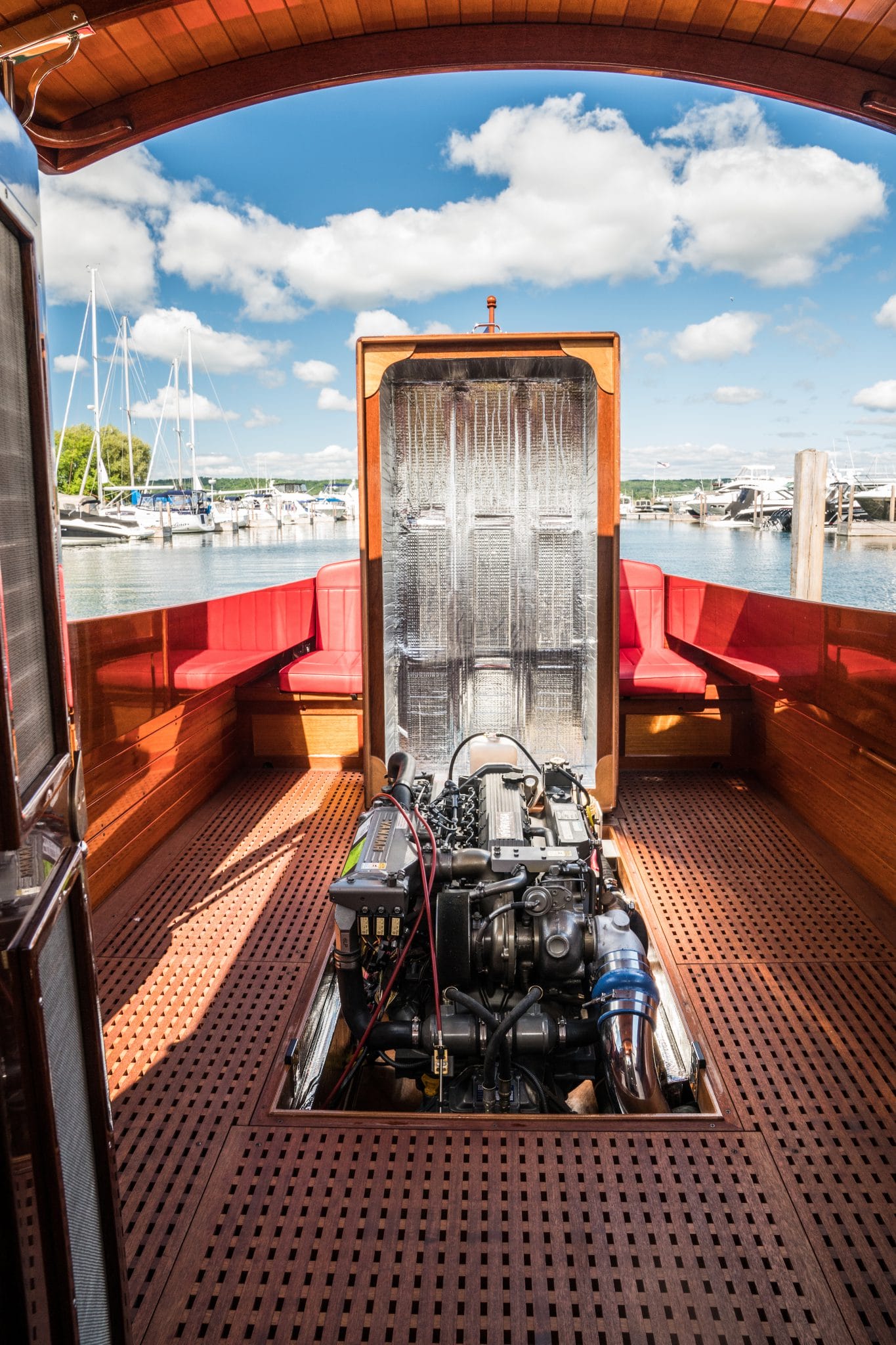 Engine box cover on Dragonfly