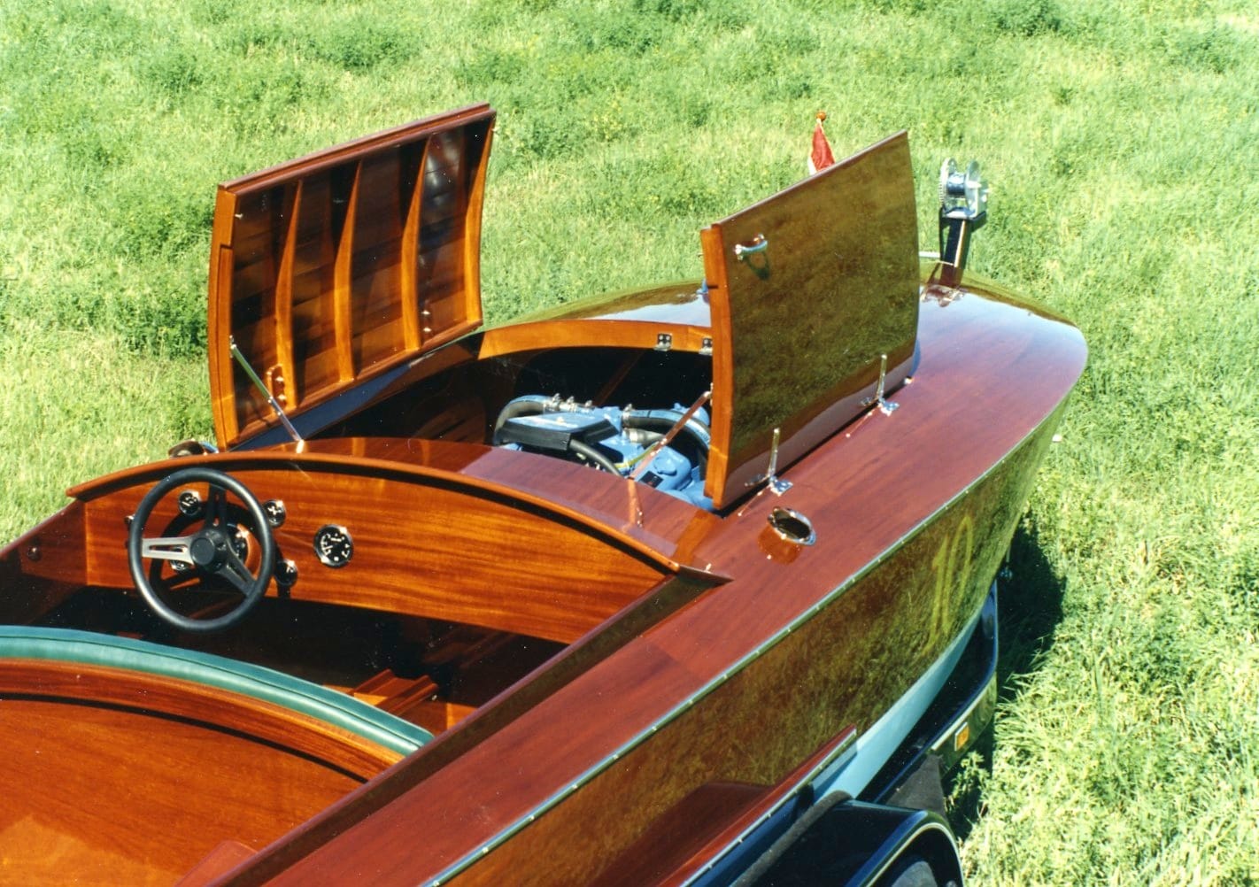Runabout, Flicker's engine compartment