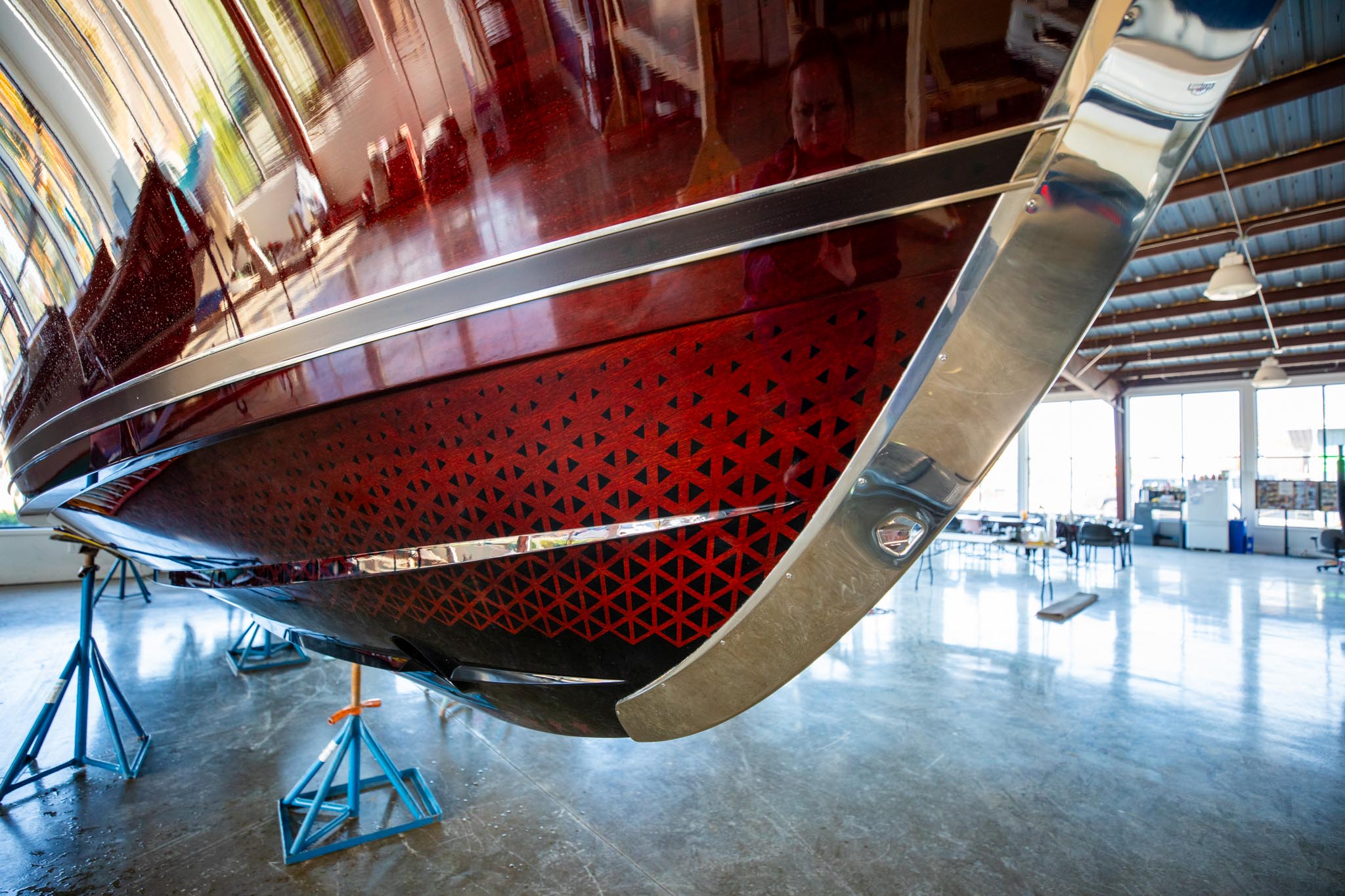 Intricate bottom paint of 5-Star