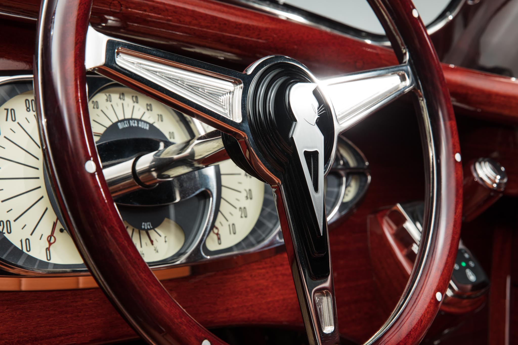 Art deco steering wheel on Catnip